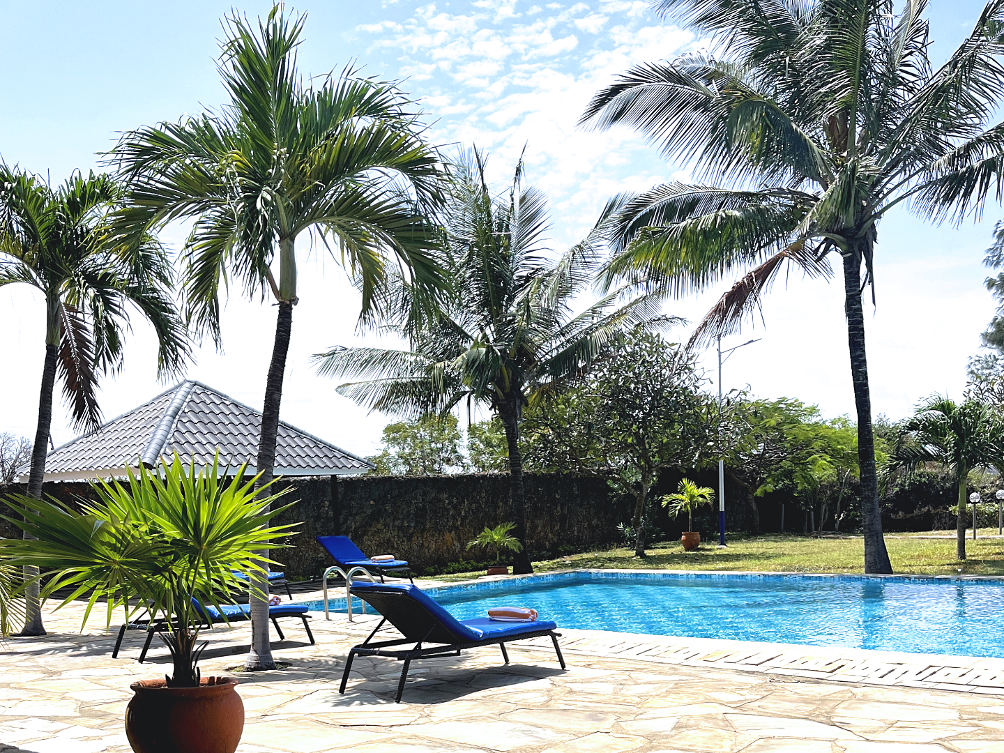 The Cliff at Pangoni